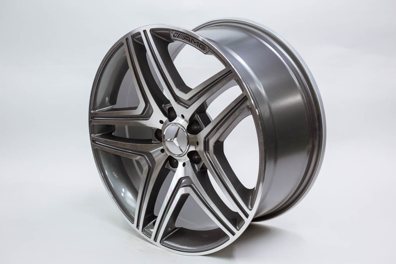 AMG 206 8.5/9.5x18/5x112 D66.6 ET35 графит