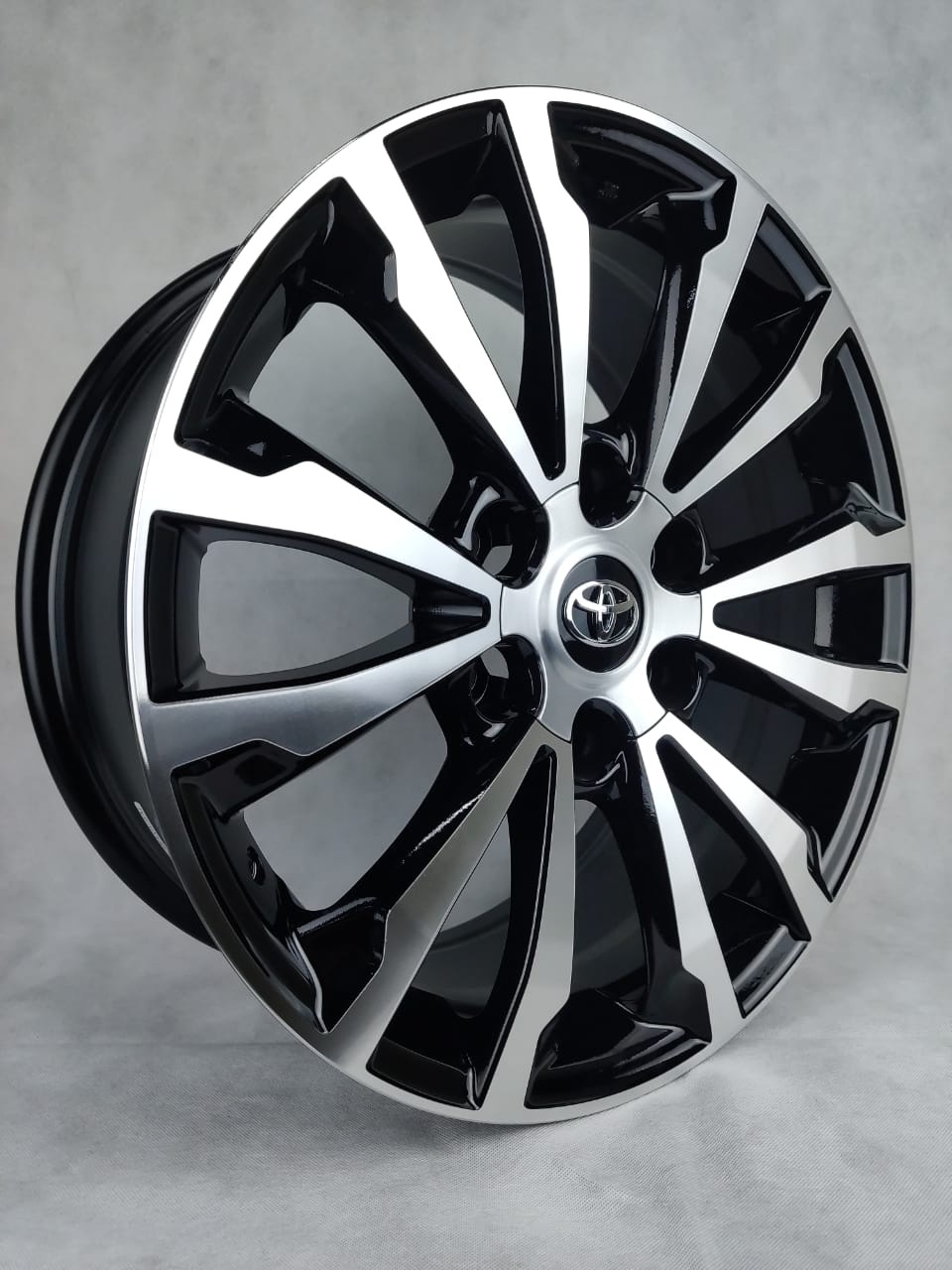 Toyota 5312 7.5x18/6x139.7 D106.1 ET25 черный
