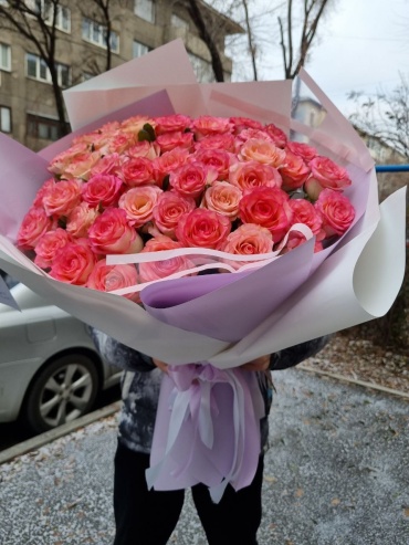 Bestflowers моно-букет в оформлении роза 51 шт 50 см