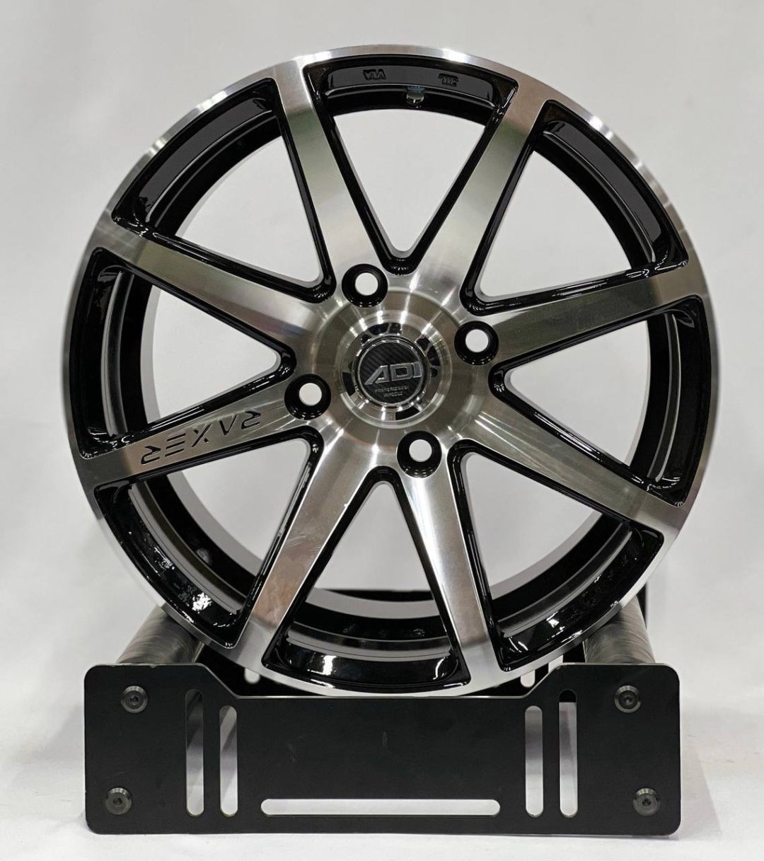 Bai Wheels 3733 7x15/4x114.3 D67.1 ET30 4 диска черный, серебристый