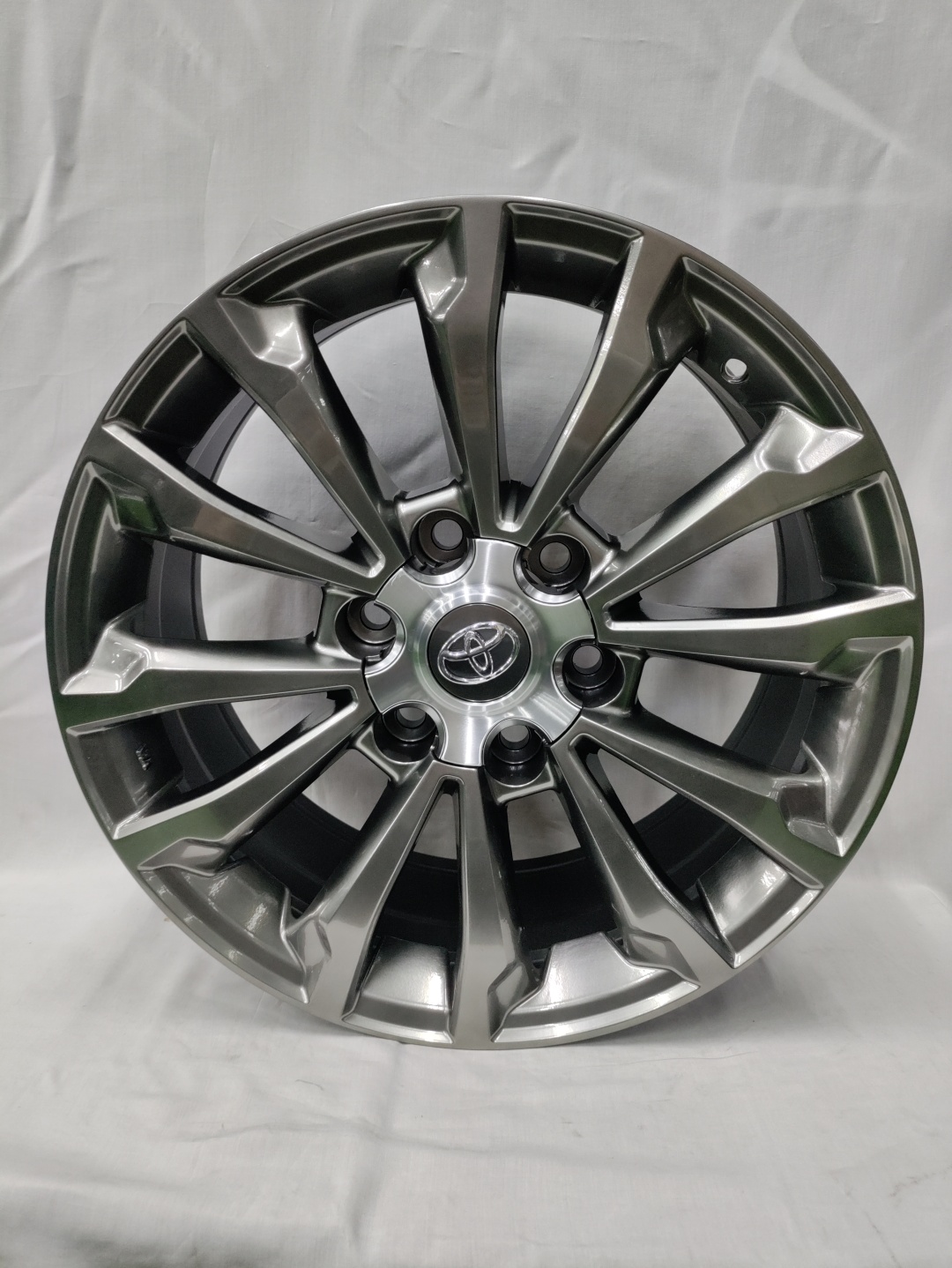 LKN Lkn618 7.5x18/6x139.7 D106.2 ET25 графит