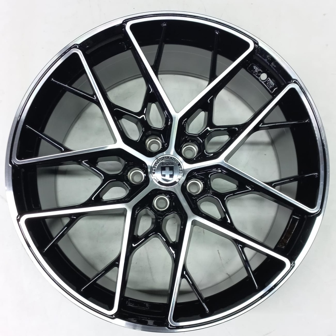 HRE 34 9x20 5x114.3 D73.1 ET35 4 диска черный, серебристый