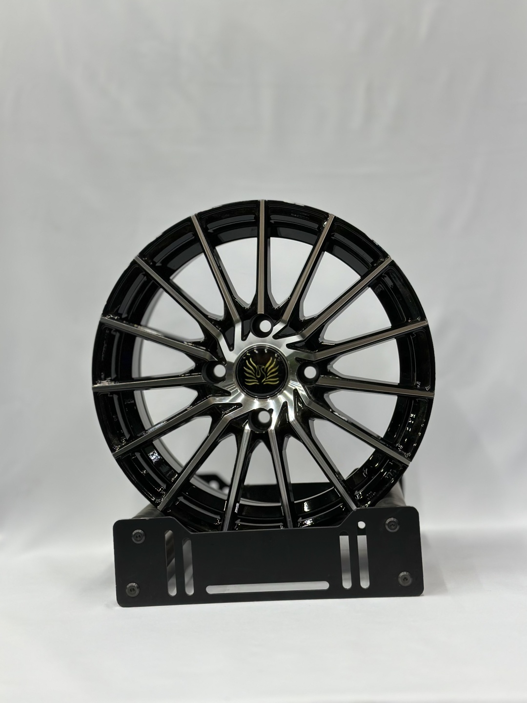 2818 6.5x15/4x114.3 D67.1 ET35 4 диска черный, серебристый