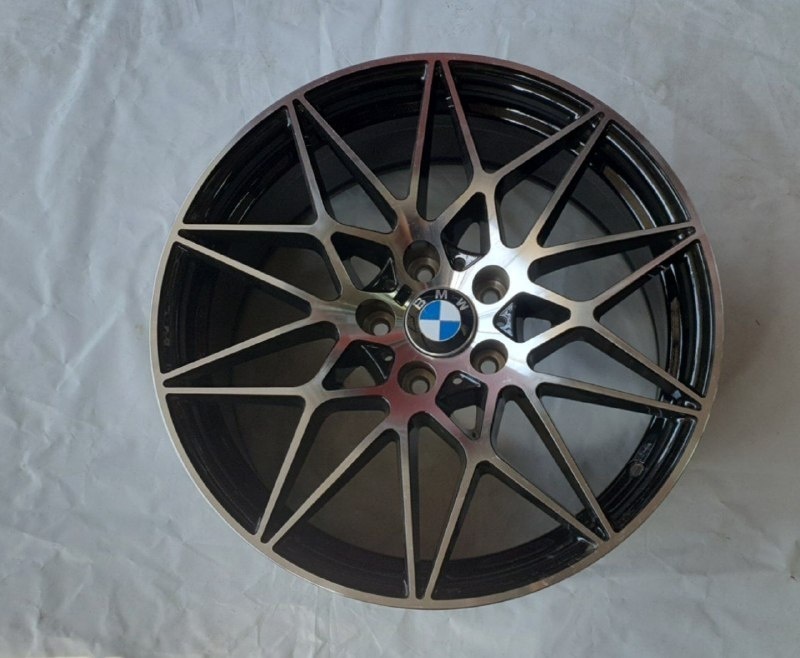LVZ 1327 8.5x19/5x120 D72.6 ET35 черный, серебристый