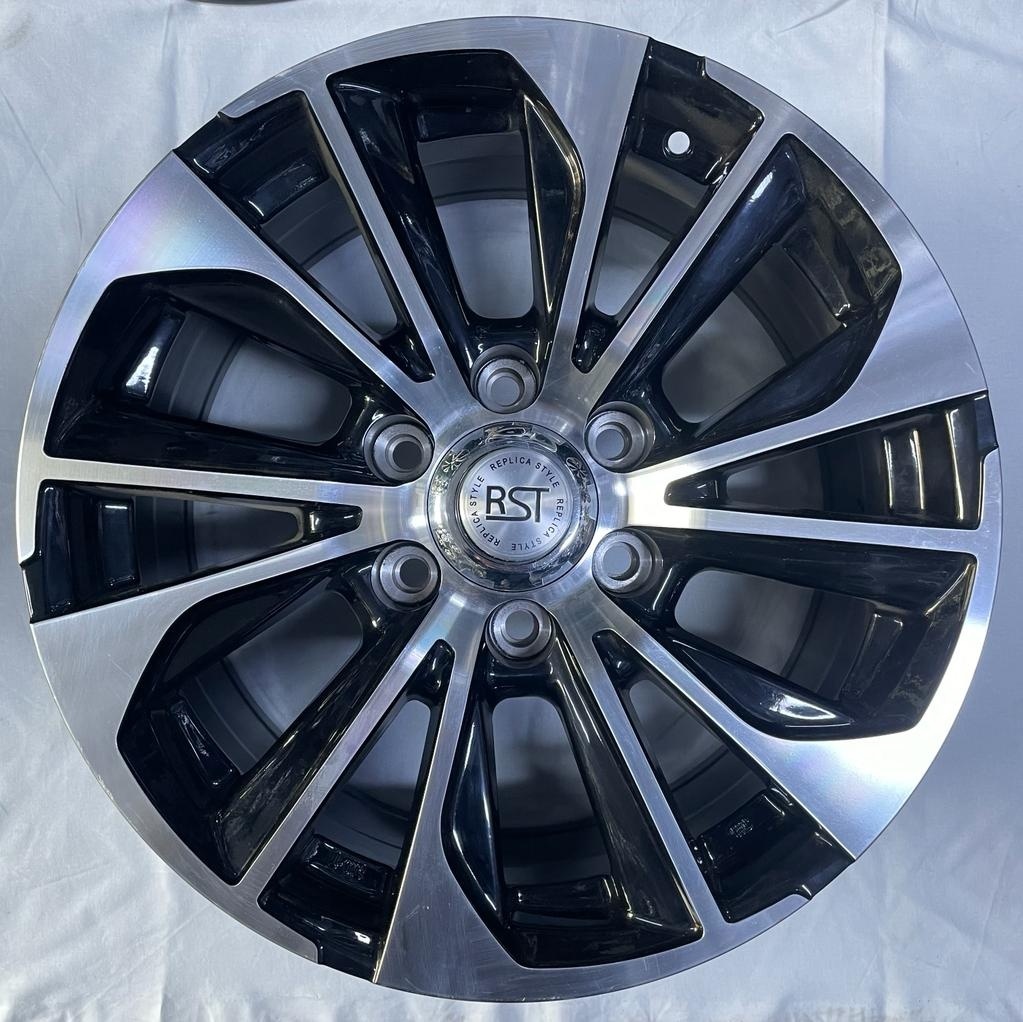 RST R0193 8x18/6x139.7 D110.1 ET25 черный, серебристый