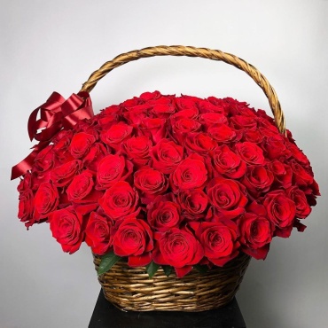 Bestflowers композиция в корзине роза 101 шт 60 см