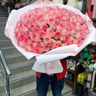 Bestflowers моно-букет в оформлении роза 101 шт 60 см
