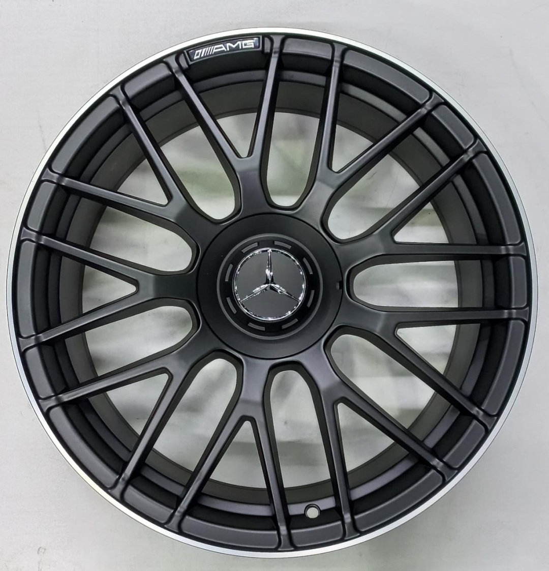 Mercedes-Benz 912 8.5/9.5x19/5x112 D66.6 ET40 4 диска черный