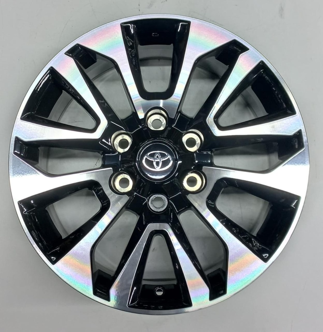 Toyota 1743-17 7.5x17/6x139.7 D106.1 ET25 черный, серебристый
