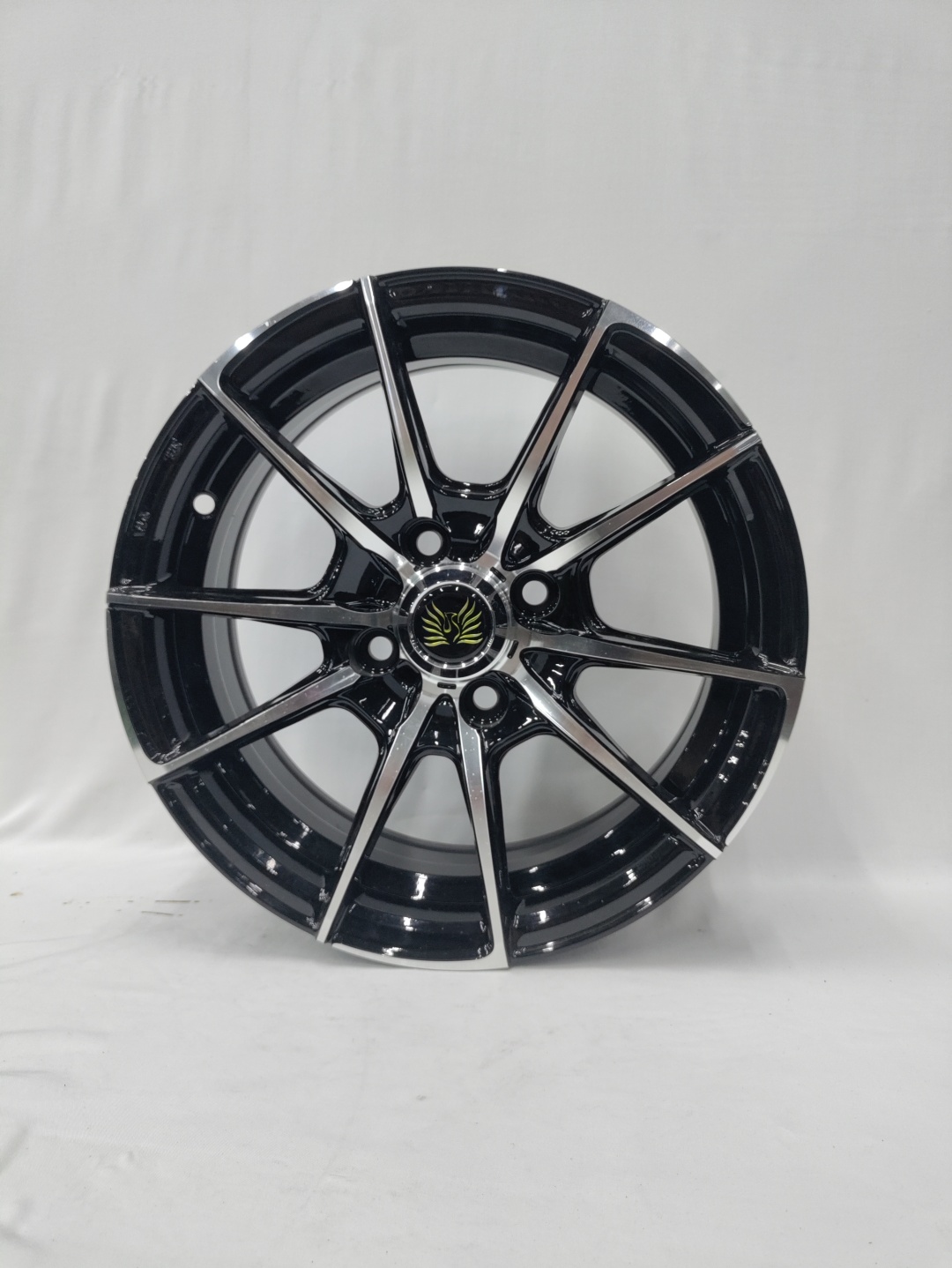 LKN 1234 6x14/4x100 D67.1 ET33 серебристый, черный