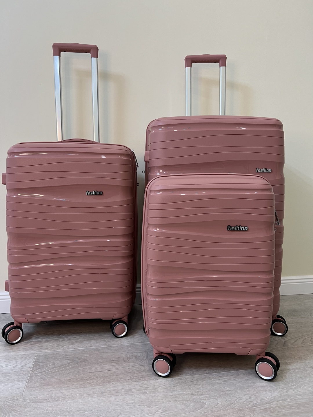 Купить Комплект чемоданов FASHION 953 полипропилен 105 л розовый в ...