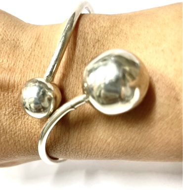 HandMade 455 длина 18 см, вес 13.2 г серебро, плетение отсутствует