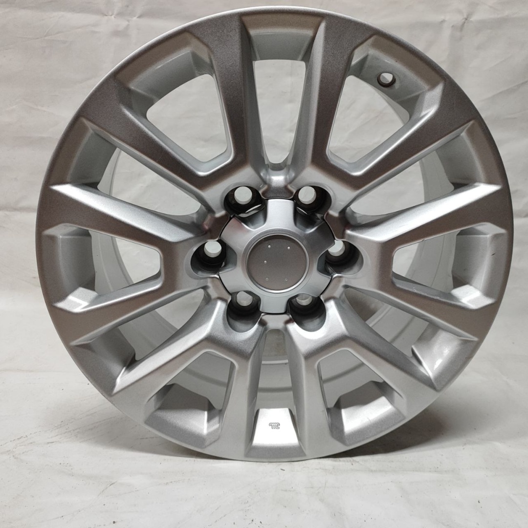 LVZ 843D 7.5x17/6x139.7 D106.1 ET25 серебристый
