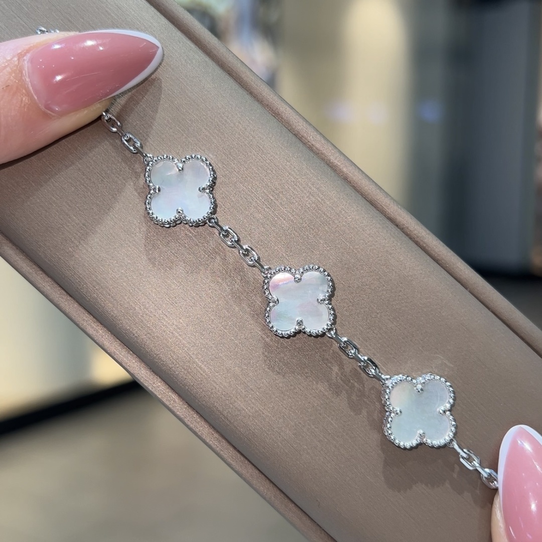 Ipekyolu Jewellery 569130124AY длина 17 см, вес 10 г серебро, плетение якорное