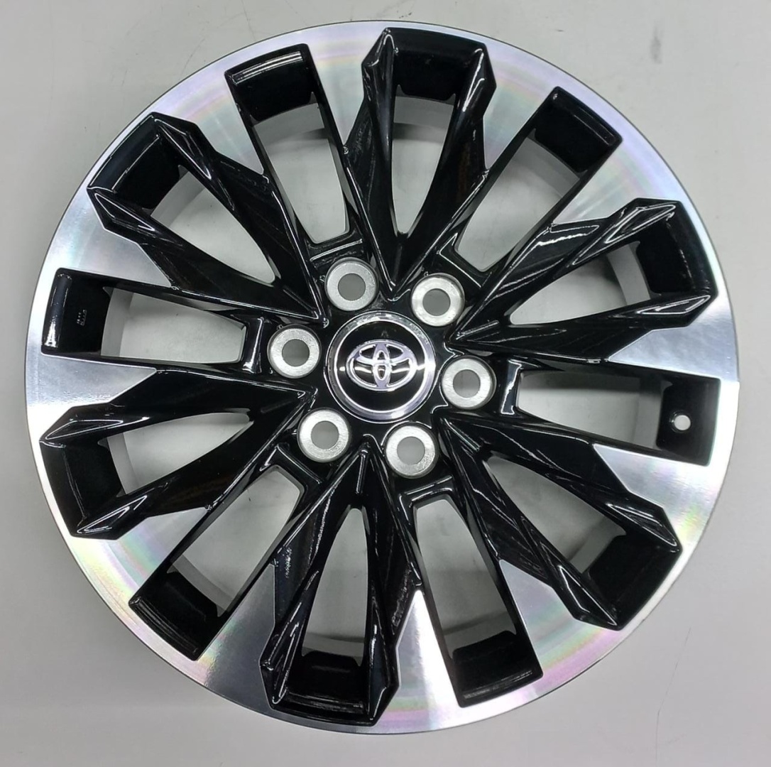 Toyota 1654 8x20/6x139.7 D95.1 ET60 черный, серебристый