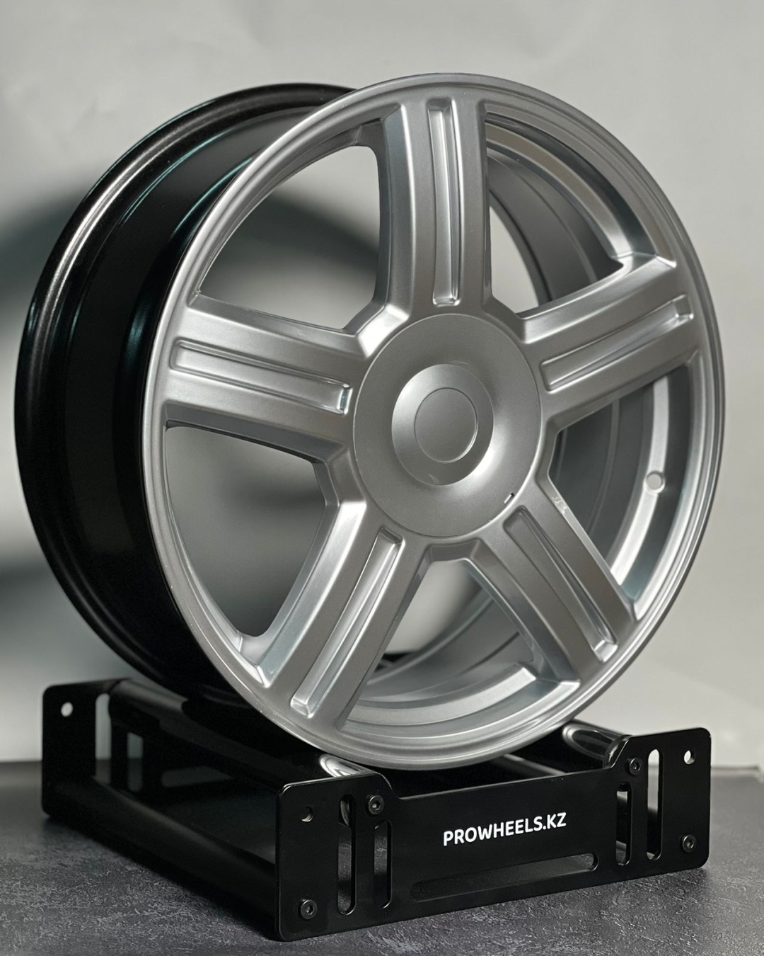 Pro Wheels 2374 7x17/4x98 D58.6 ET38 4 диска серебристый