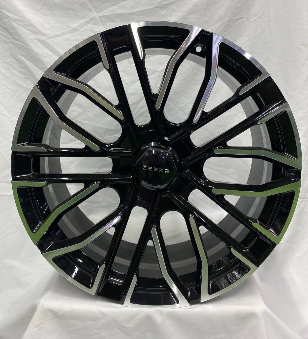 DNS OIYY23 9x21/5x108 D63.4 ET35 черный, серебристый