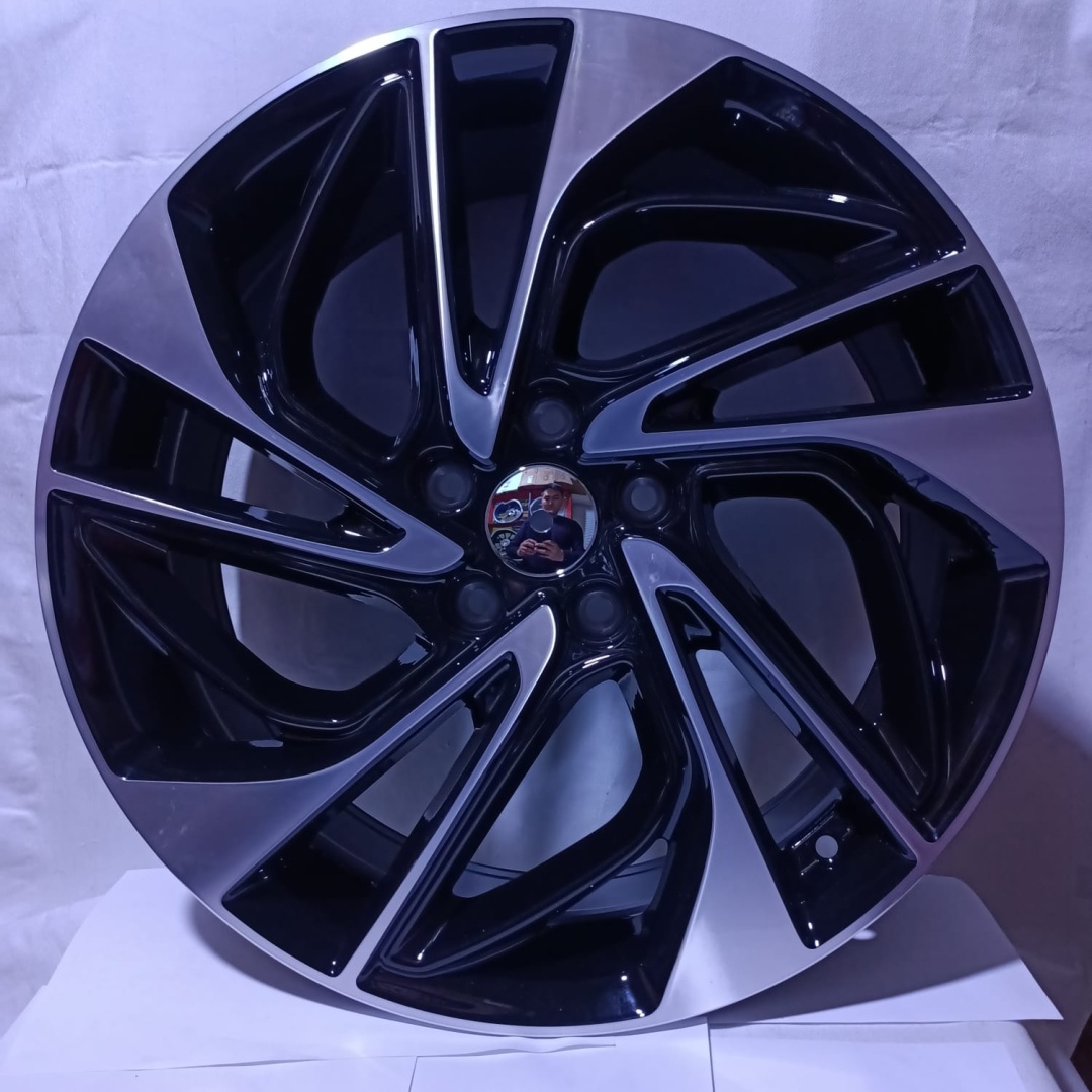Wheels 5518 7.5x19/5x114.3 D67.1 ET51 черный, серебристый