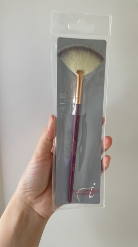 Кисть для хайлайтера jane iredale