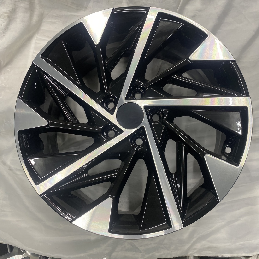 DIVAD PX03 7.5x18/5x114.3 D67.1 ET45 4 диска серебристый, черный