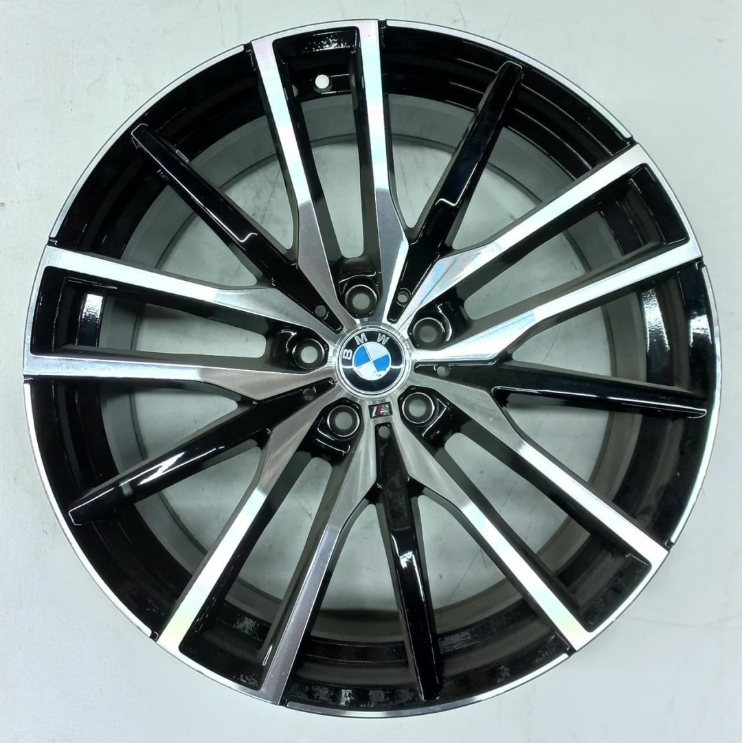 BMW 1473 10/11x20/5x112 D66.6 ET40 черный, серебристый