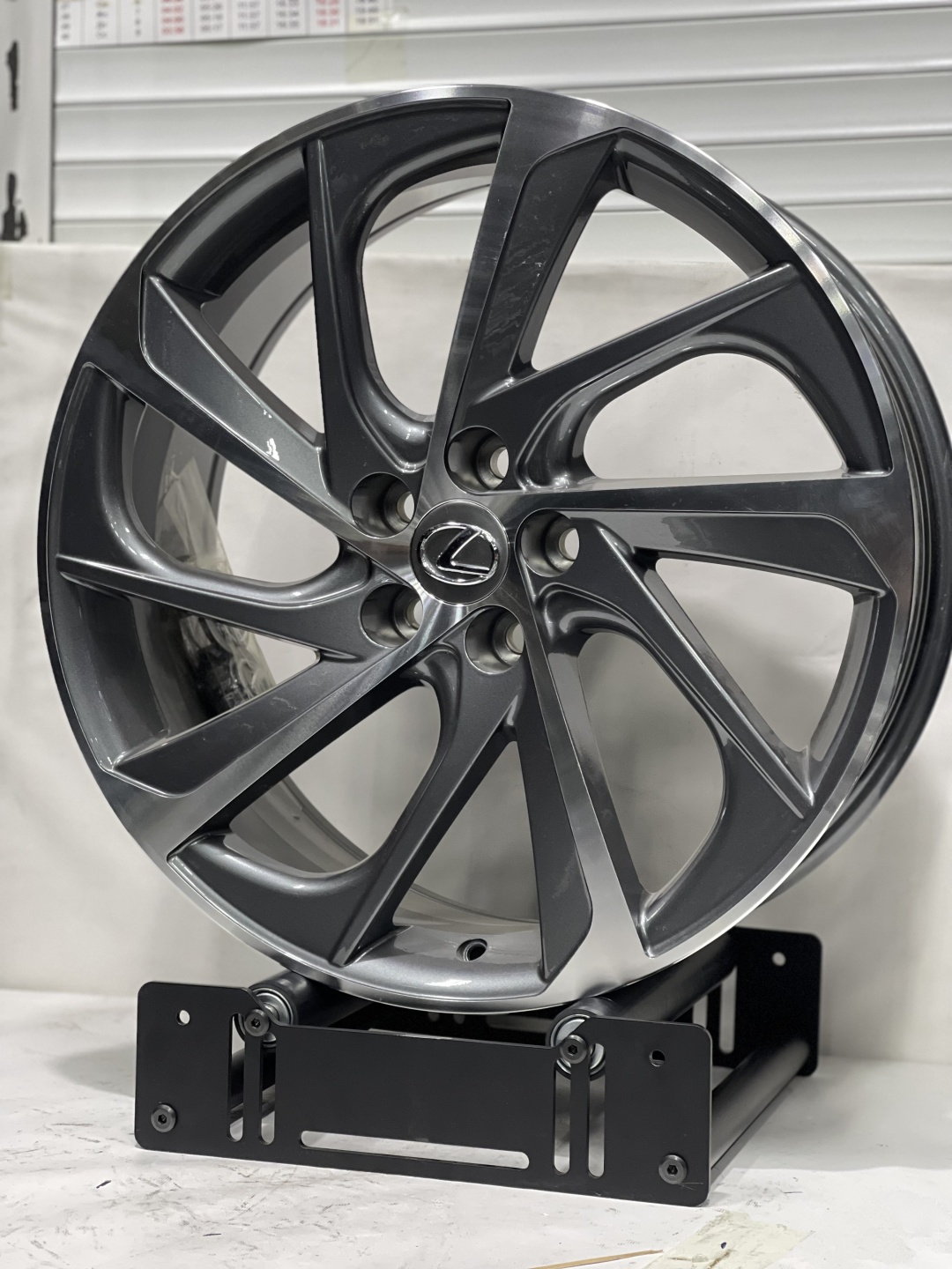 Top Grade L124 8x20/5x114.3 D60.1 ET30 4 диска графит