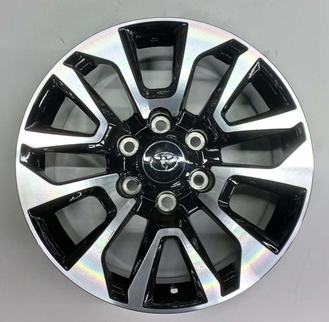 Toyota 88718 8x18/6x139.7 D106.1 ET25 черный, серебристый