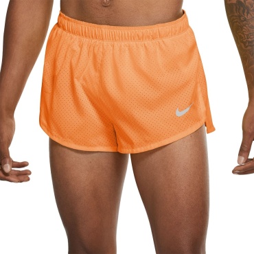 Спортивные шорты Nike оранжевый