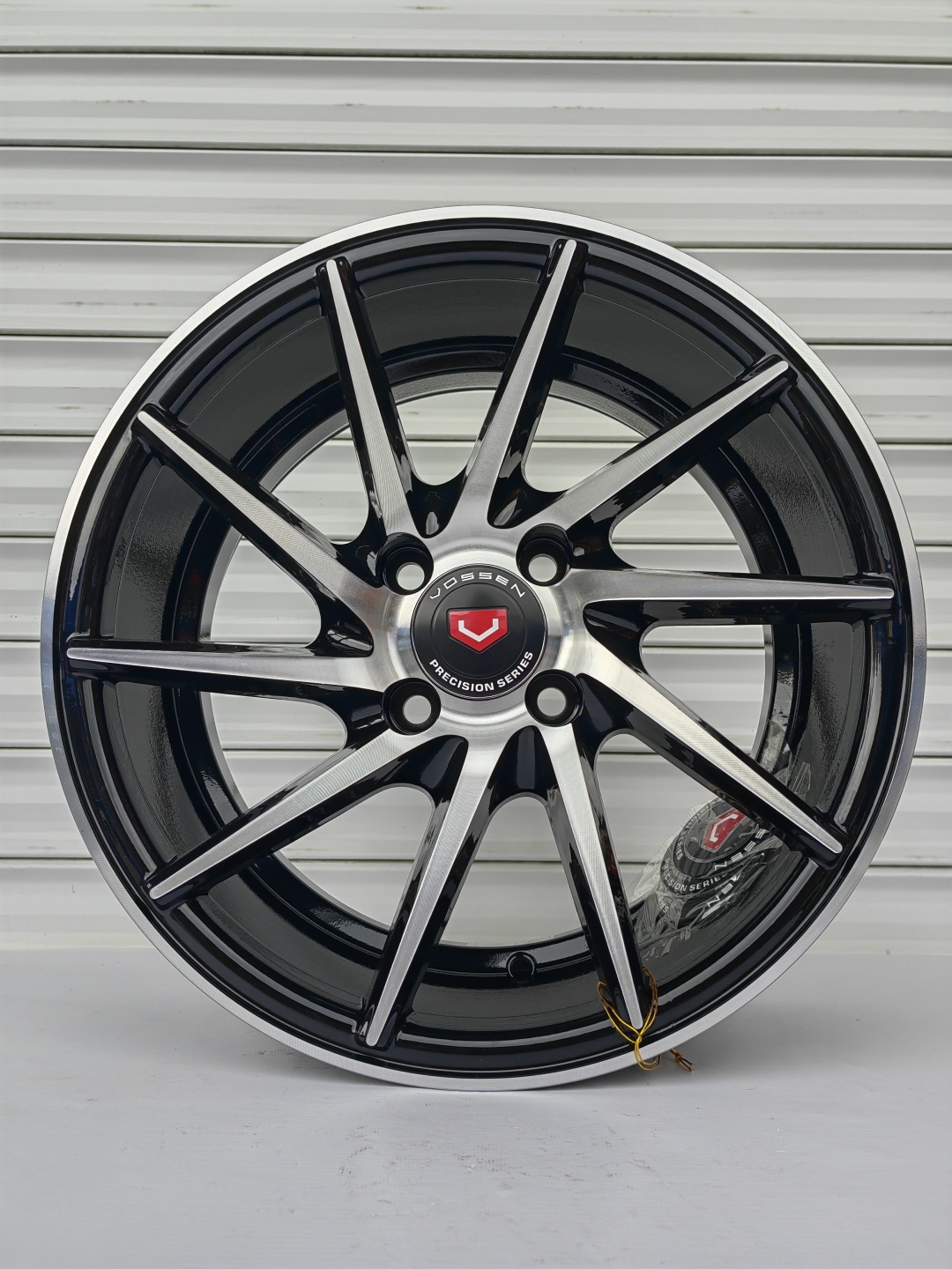 RNO 885 7x15/4x98 D58.6 ET35 черный, серебристый