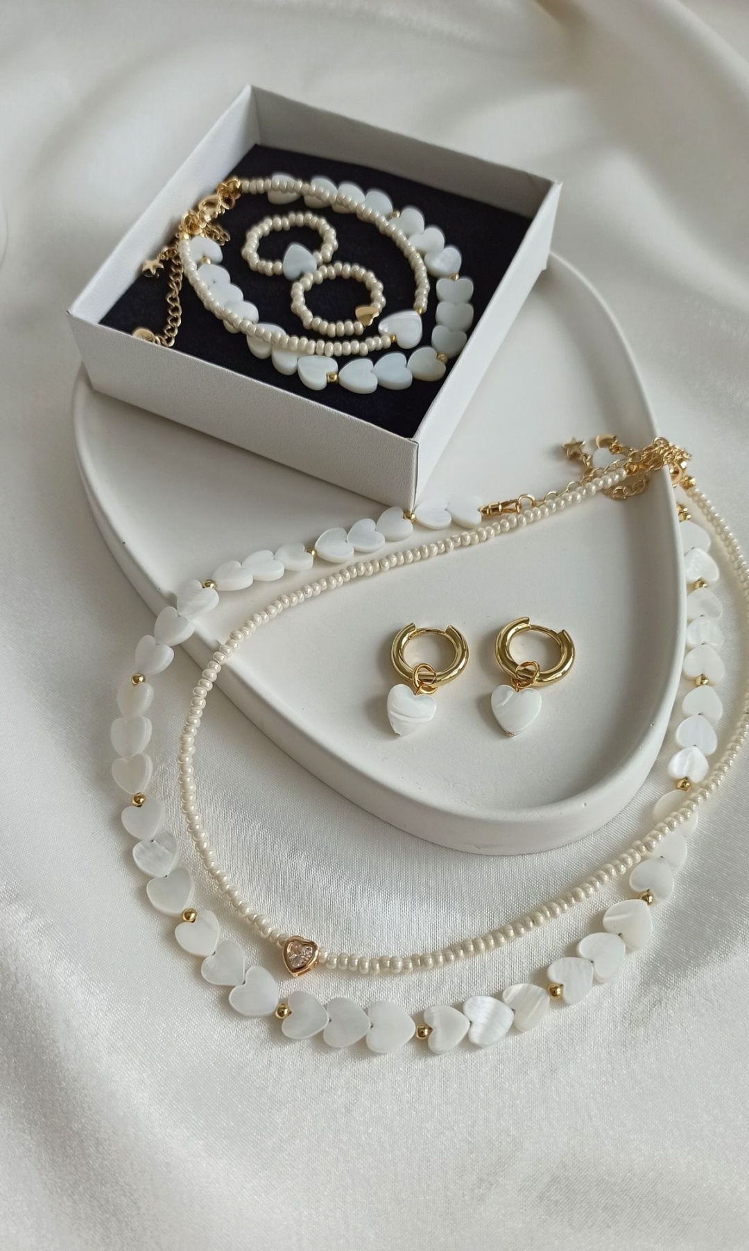 AINUSHA jewellery латунь, перламутр