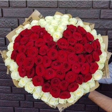 Bestflowers моно-букет в оформлении роза 101 шт 50 см
