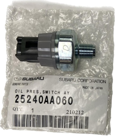 Subaru датчик давления масла 25240AA060