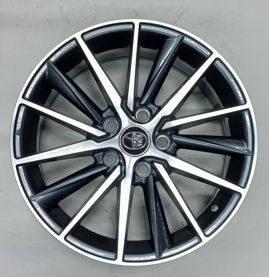 Toyota 5809-1770 7x17/5x114.3 D60.1 ET40 серебристый, серый