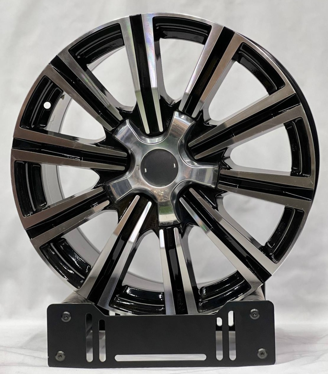 DRS 00085 8x18/5x150 D110.1 ET40 4 диска черный, серебристый