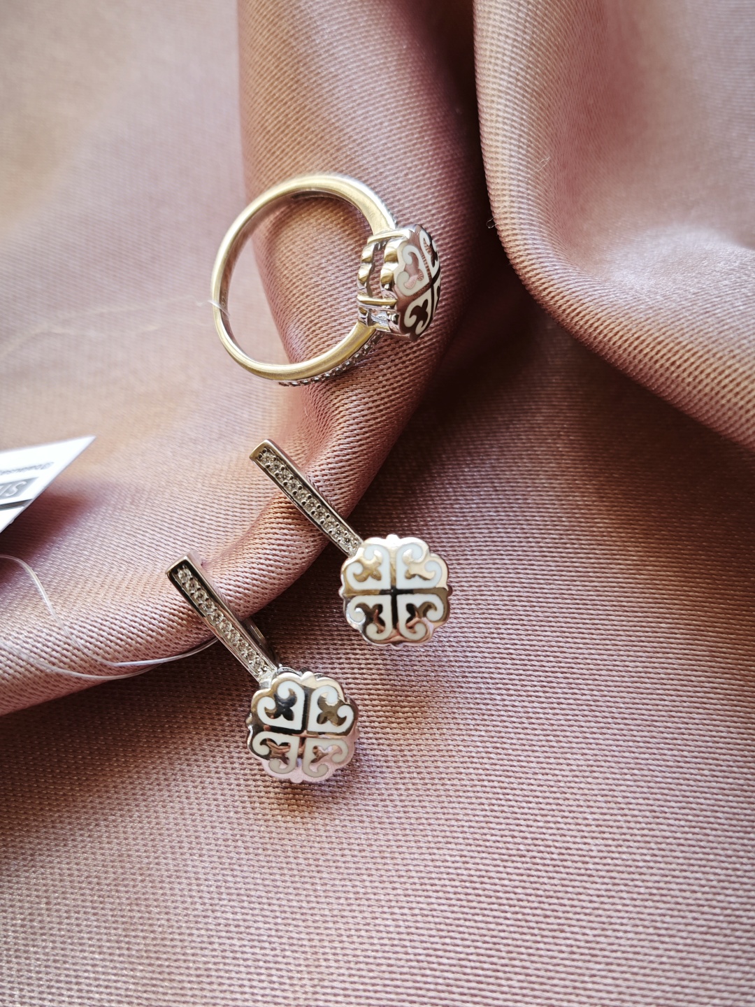 Balausa Jewelry E223(1) 19р. вес 7 г серебро, фианит, эмаль
