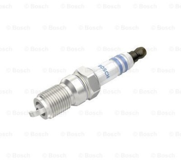 Свеча зажигания Bosch 0 242 240 620