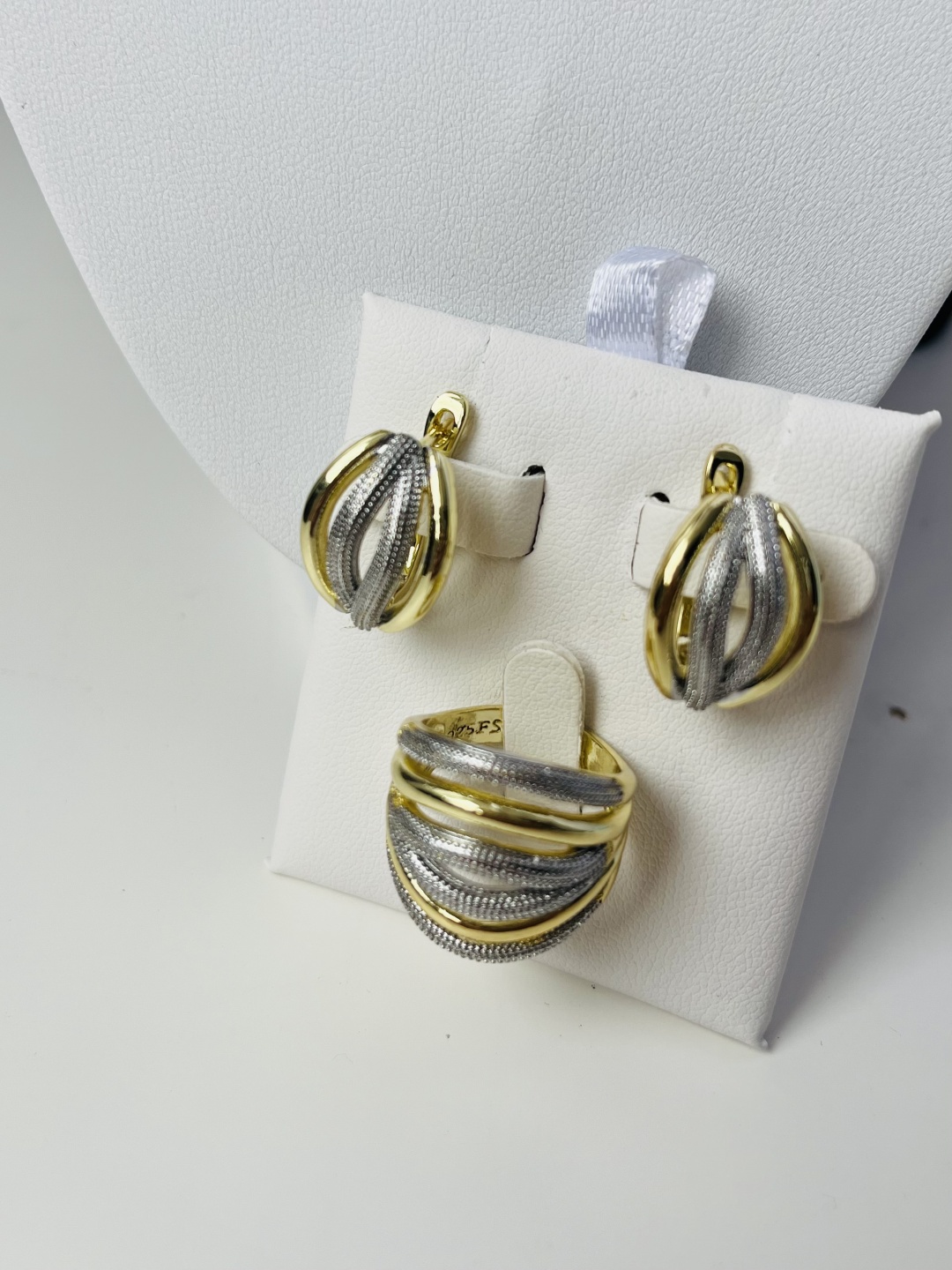Stainless Steel нержавеющая сталь, без вставок