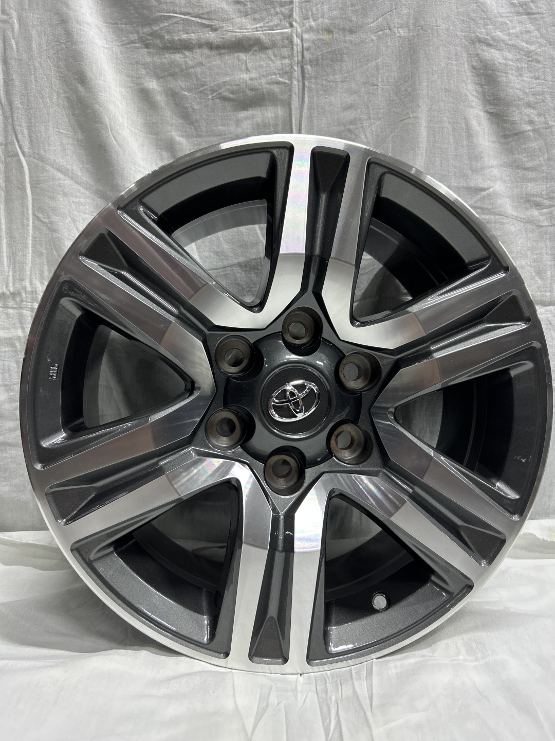 SSR 2003 7x17/6x139.7 D106.2 ET25 серебристый, графит
