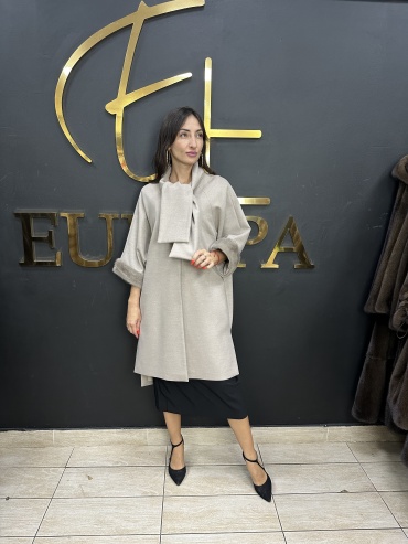 Пальто Europa Furs бежевый