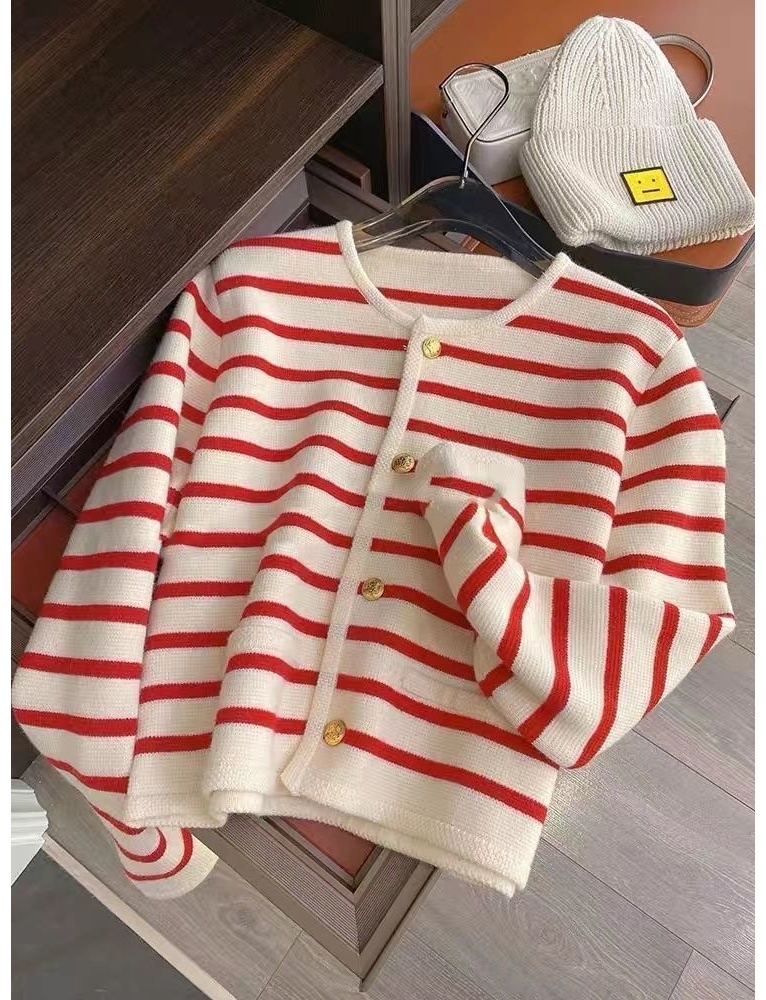 Кардиган белый, красный