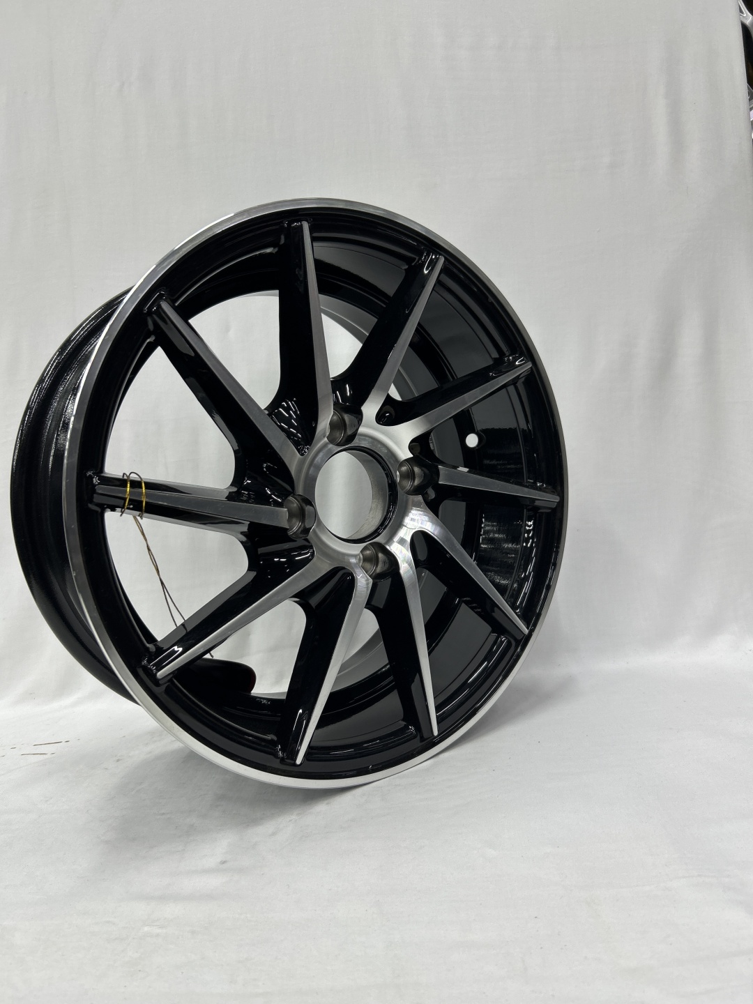 LKN 6778 6x14/4x100 D67.1 ET35 черный, серебристый