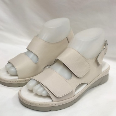 Сандалии QuQi Shoes бежевый