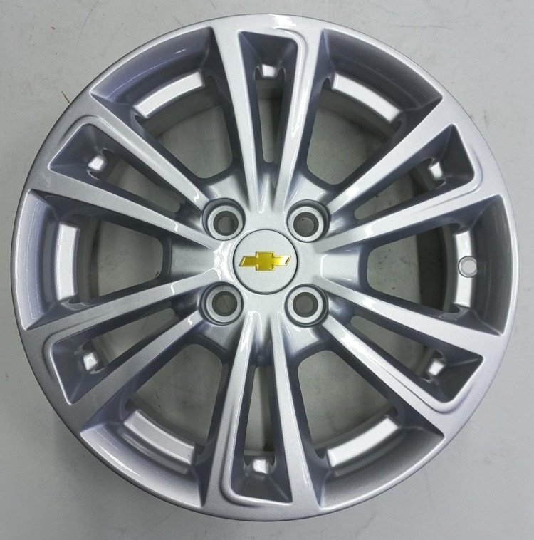 Replica 337 6.5x15/4x100 D56.6 ET39 серебристый