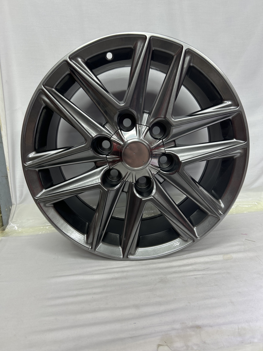 SSM 548672 7.5x17/6x139.7 D106 ET30 графит
