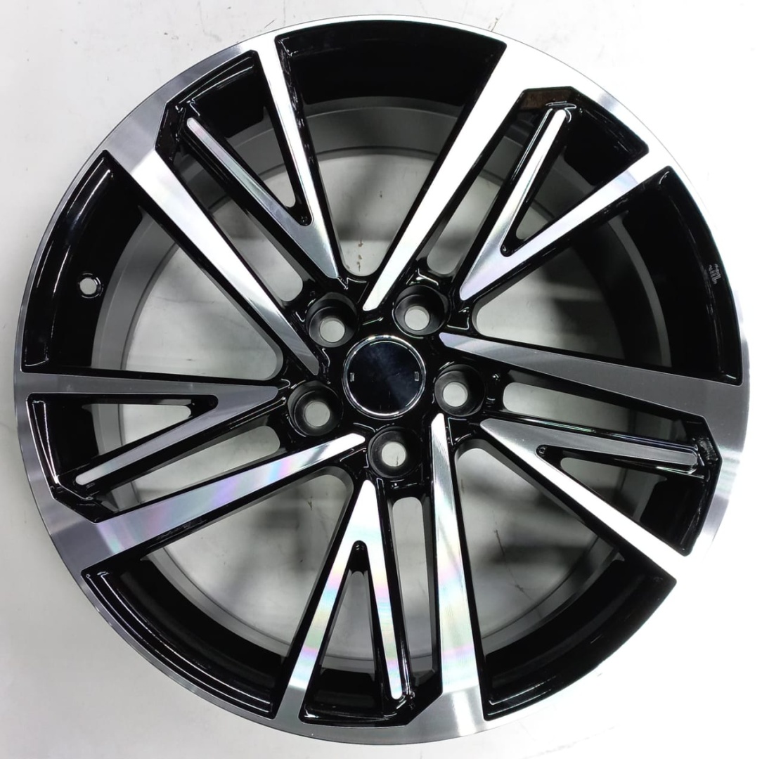 Toyota 395-80 8x19 5x114.3 D60.1 ET40 4 диска серебристый, черный