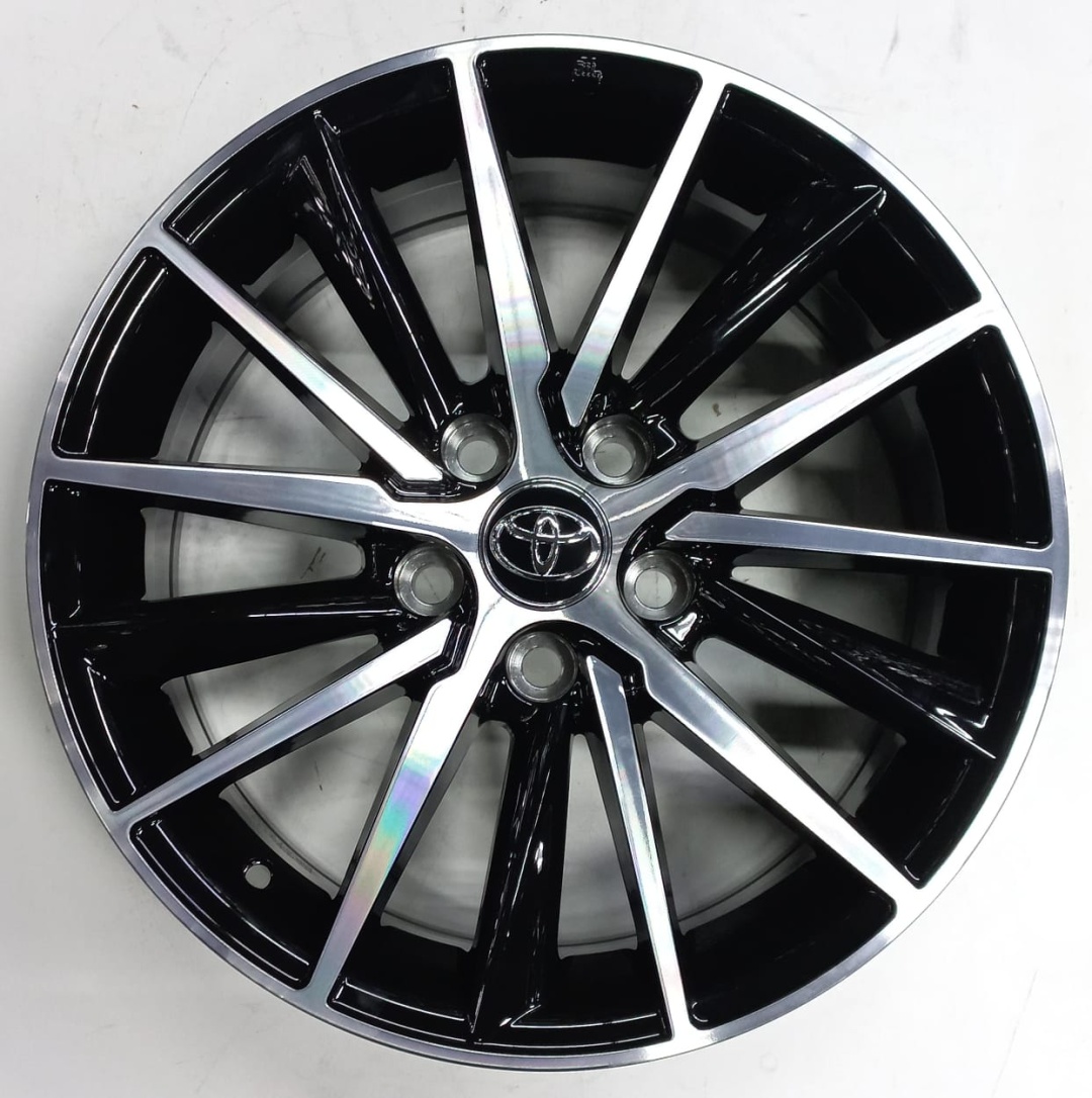 Toyota 1176-240 7x17 5x114.3 D60.1 ET40 4 диска черный, серебристый