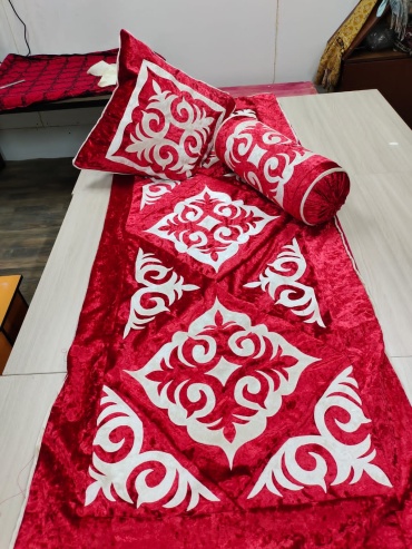 Комплект корпе с подушками 220x80 см, вата, красный