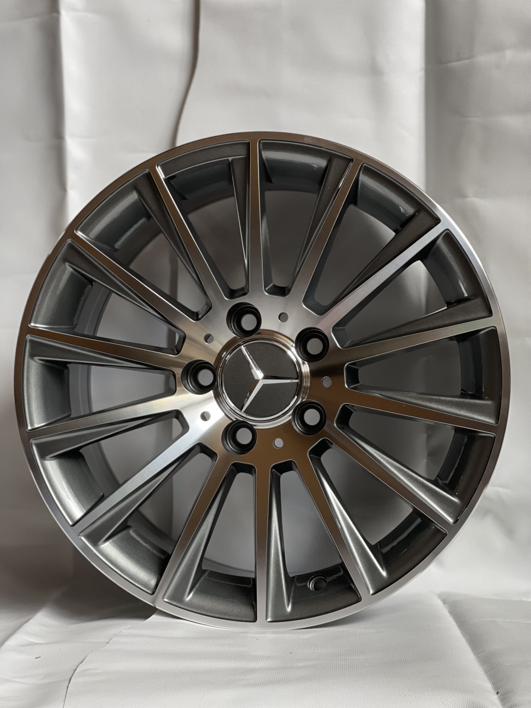 Mercedes-Benz 166145 7.5x16/5x112 D66.6 ET35 4 диска черный, серебристый, графит