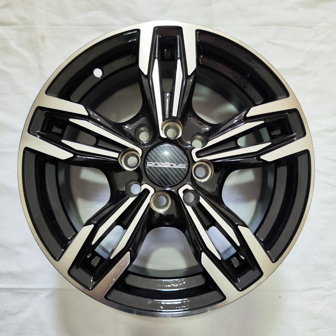 Prodrive 656 5.5x14/4x100 D73.1 ET35 черный, серебристый