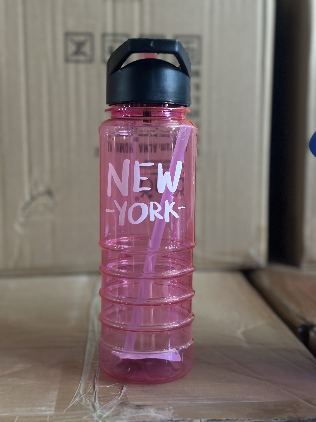 Smosi Bottle NY pink 0.7 л, пластик
